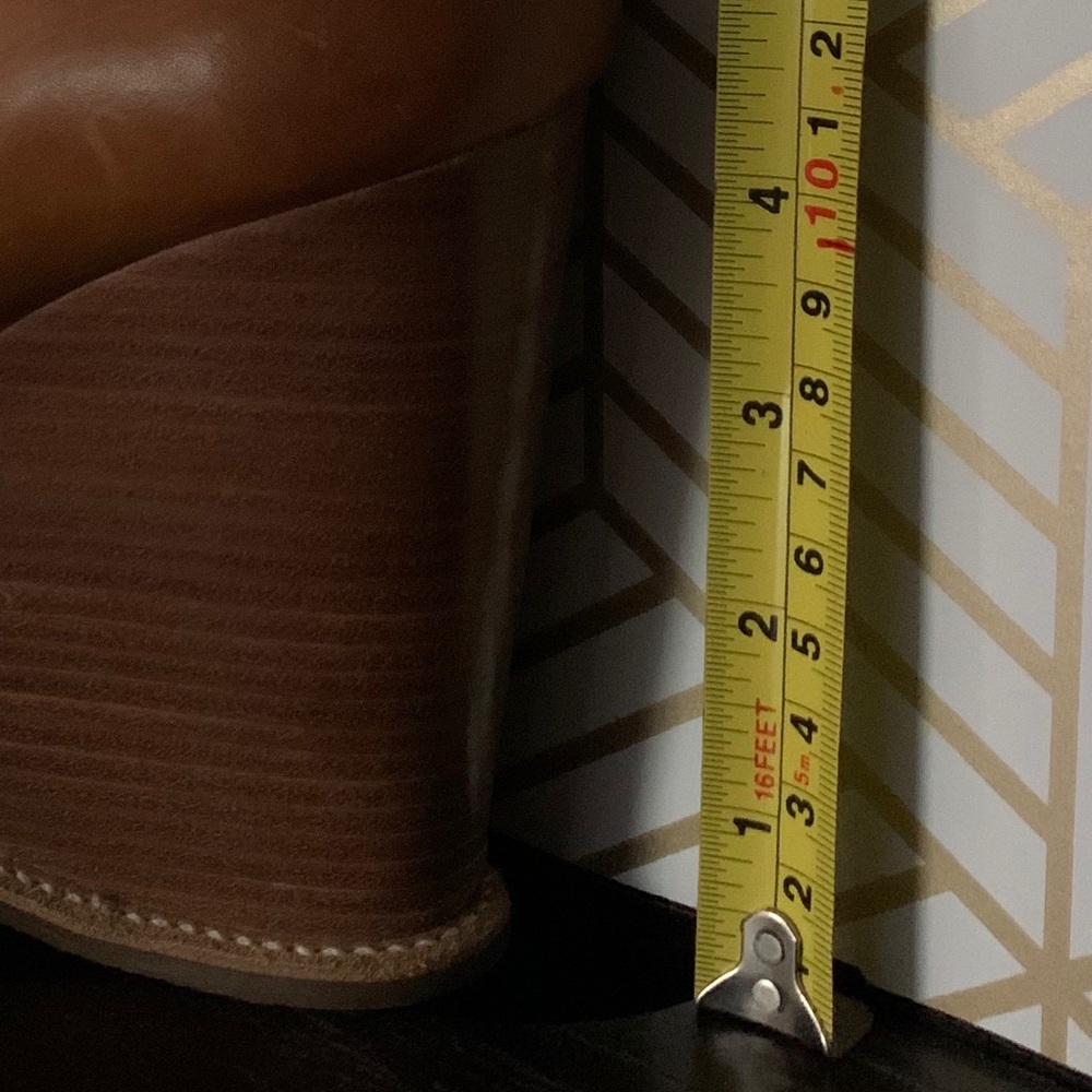 Tan Wedge - Picture 4 of 4